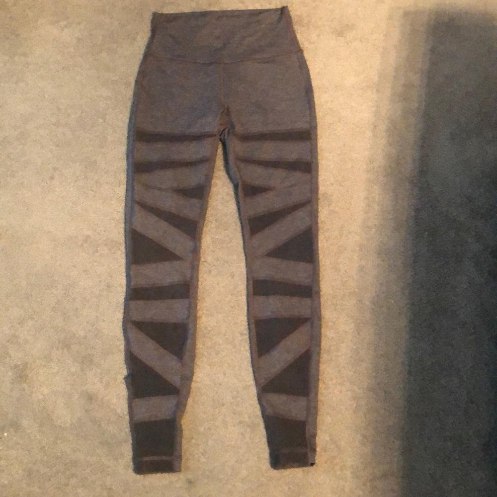 Lululemon size 6 pants